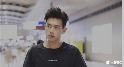 愛豆吃瓜娛樂醬李現,從流量小生到實力派演員的蛻變之路