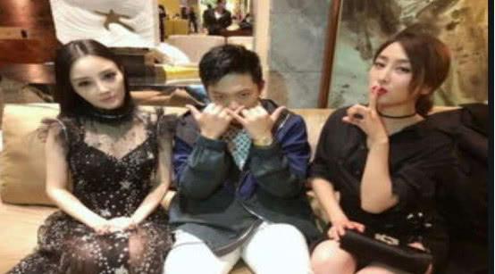 娛樂圈怎么看群眾吃瓜,揭秘群眾“吃瓜”背后的文化現(xiàn)象